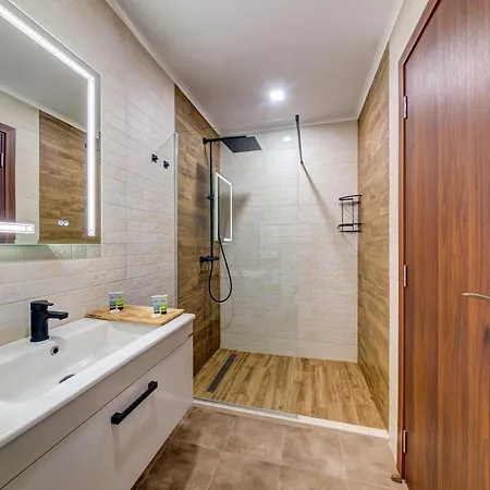 Skyday Penthouse Deluxe At Oak Apartment Smolyan
